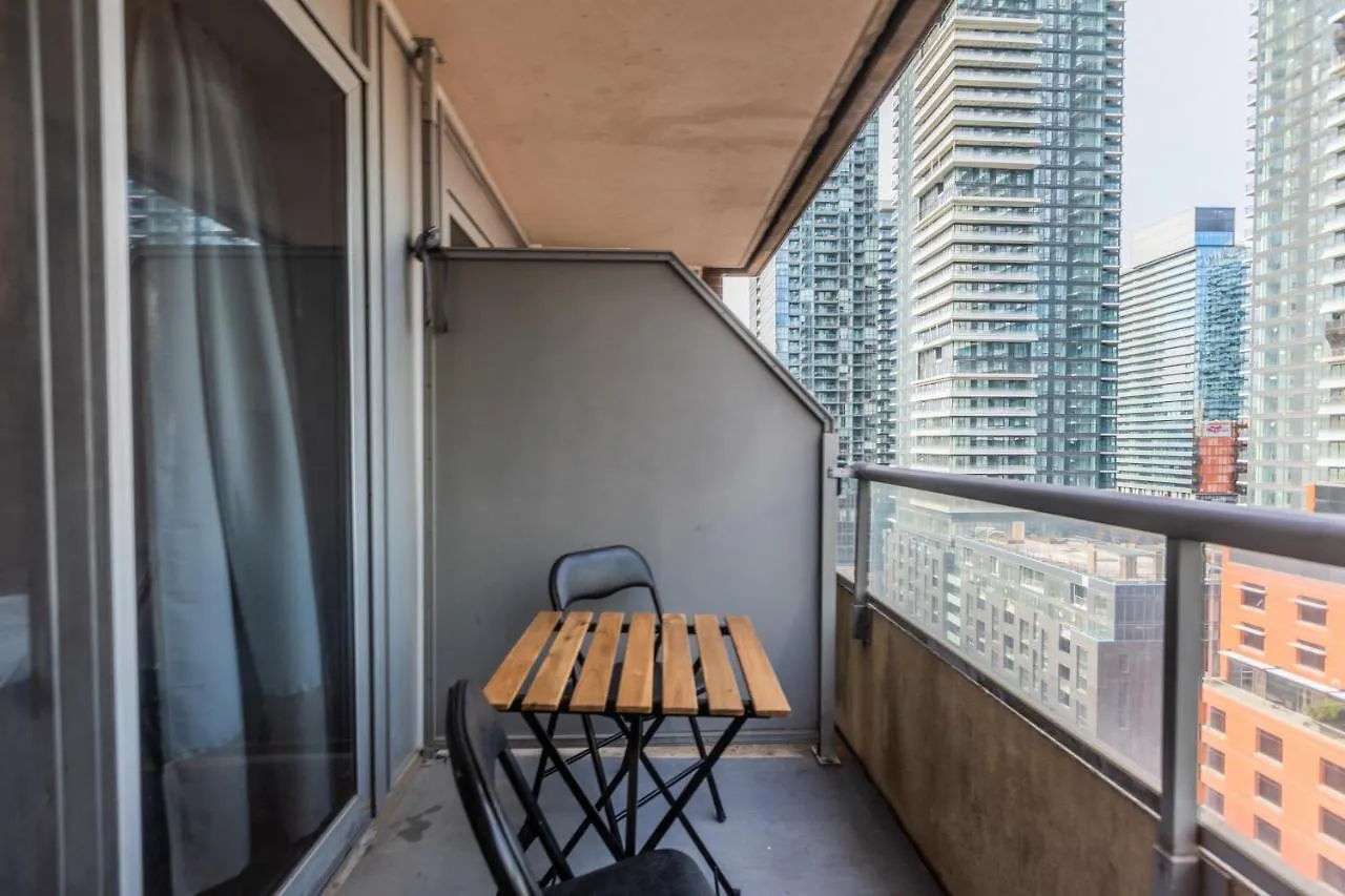 Aoc Suites - Heart Of Downtown Condo Toronto Aparthotel