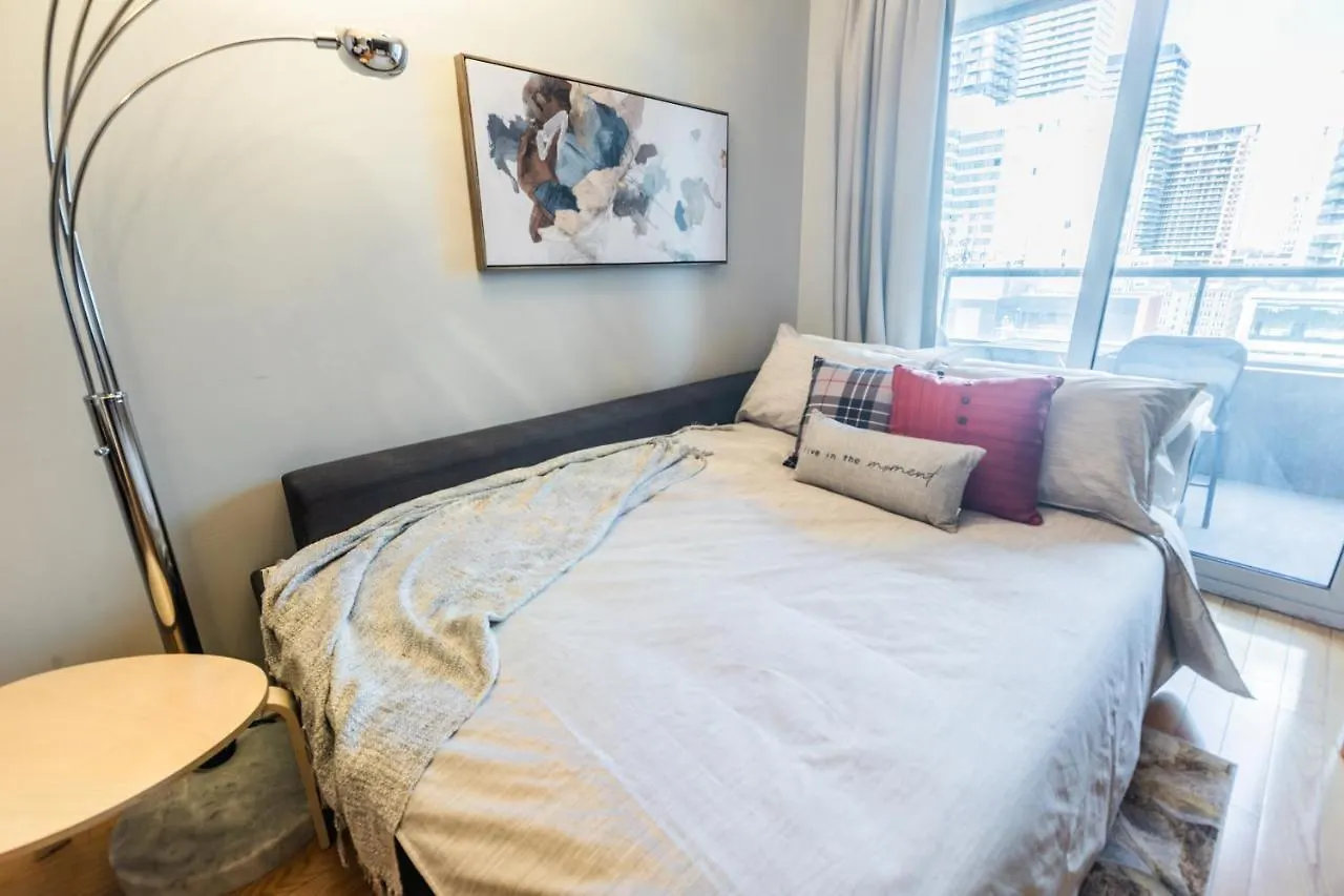 Aoc Suites - Heart Of Downtown Condo Toronto Aparthotel