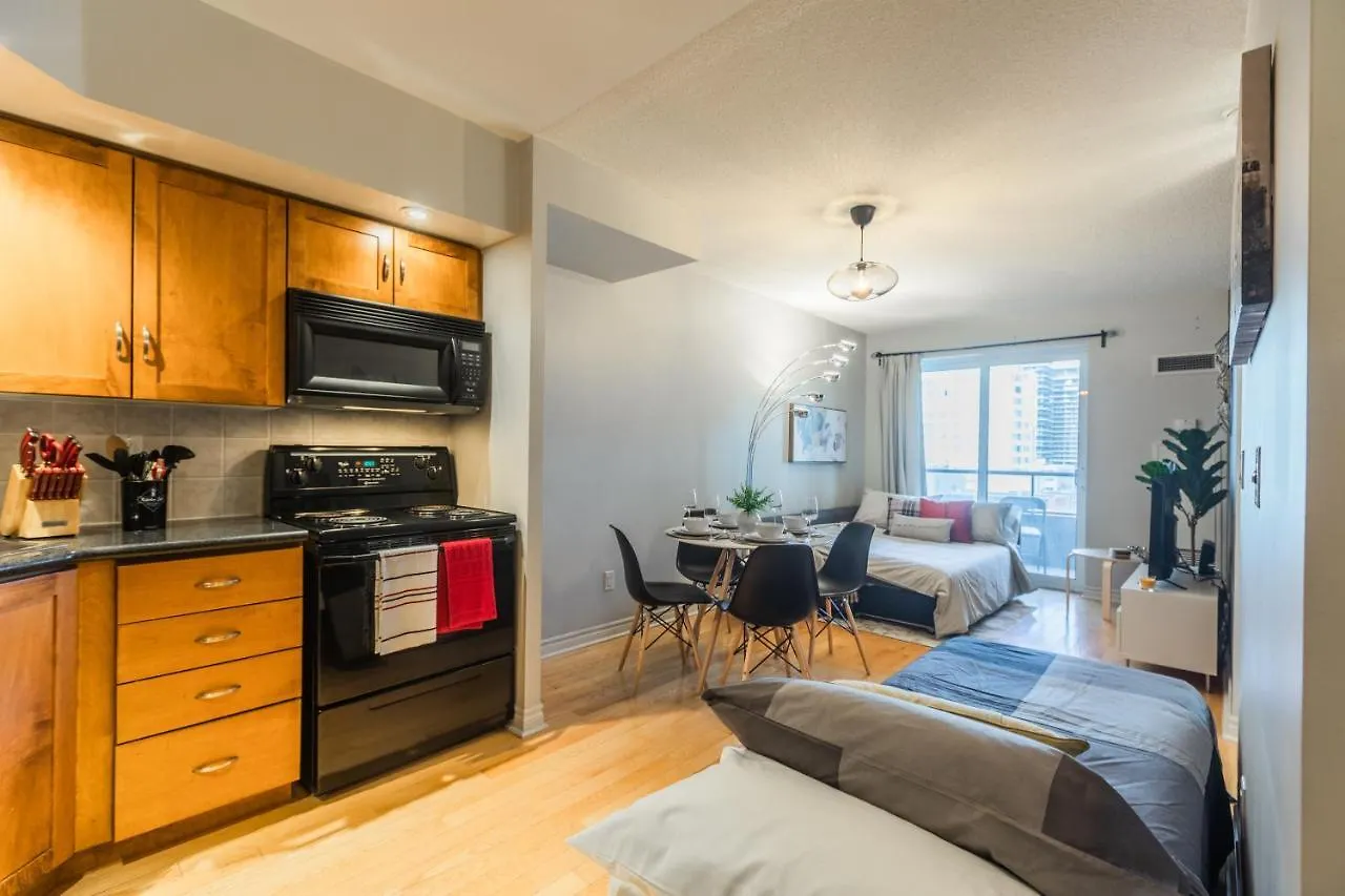 Aoc Suites - Heart Of Downtown Condo Toronto