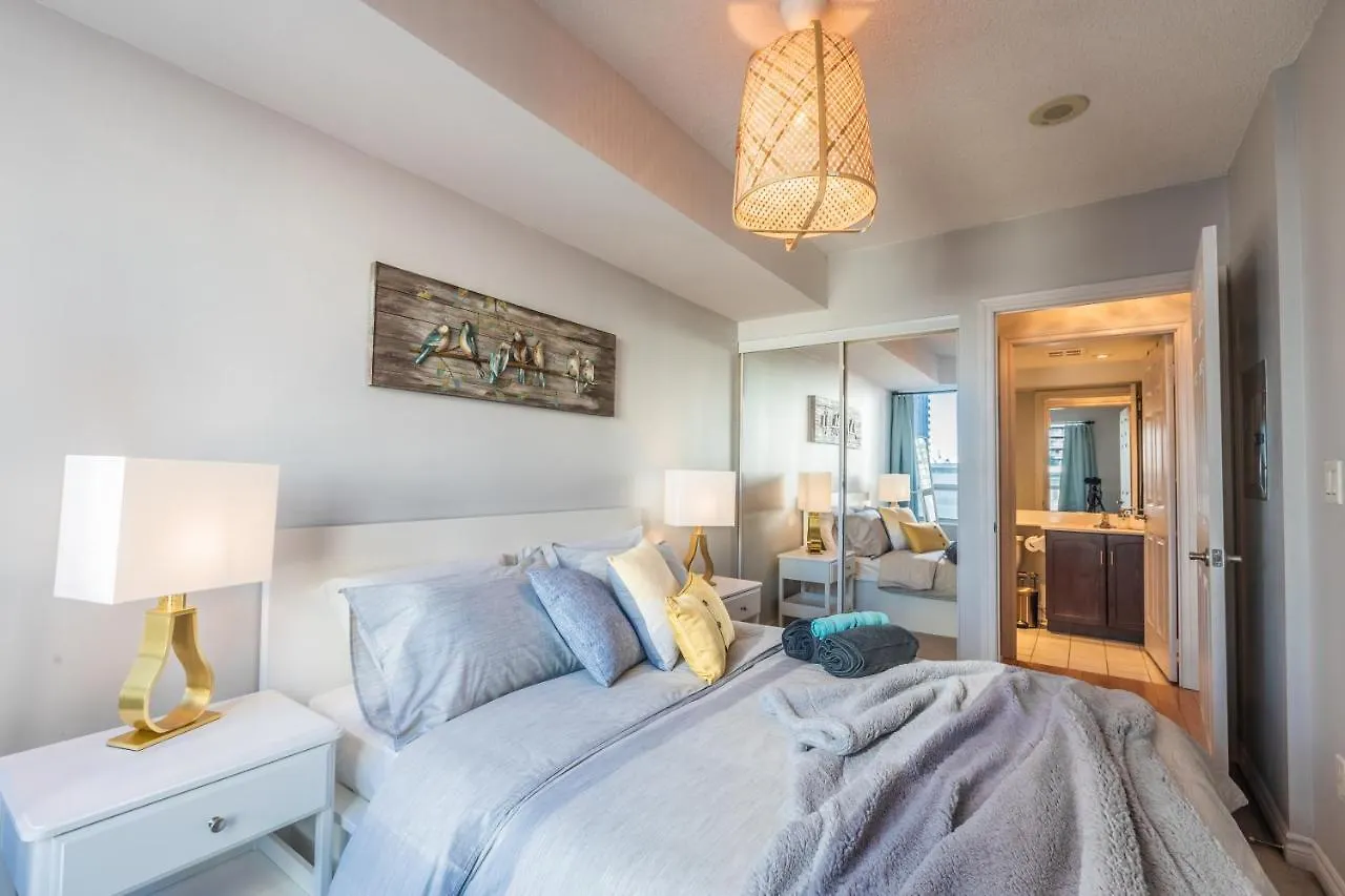 Aoc Suites - Heart Of Downtown Condo Toronto Aparthotel