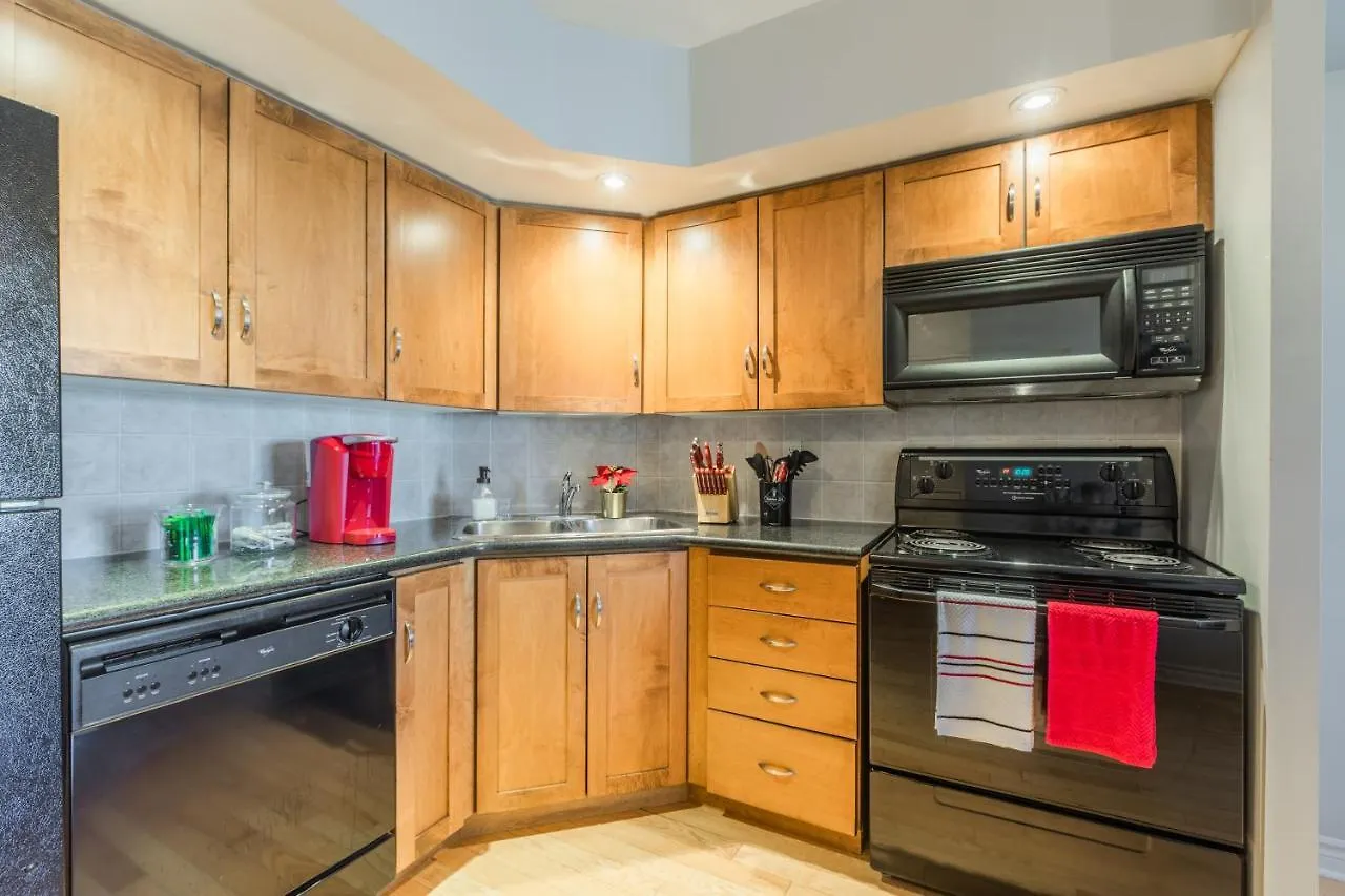 Aoc Suites - Heart Of Downtown Condo Toronto